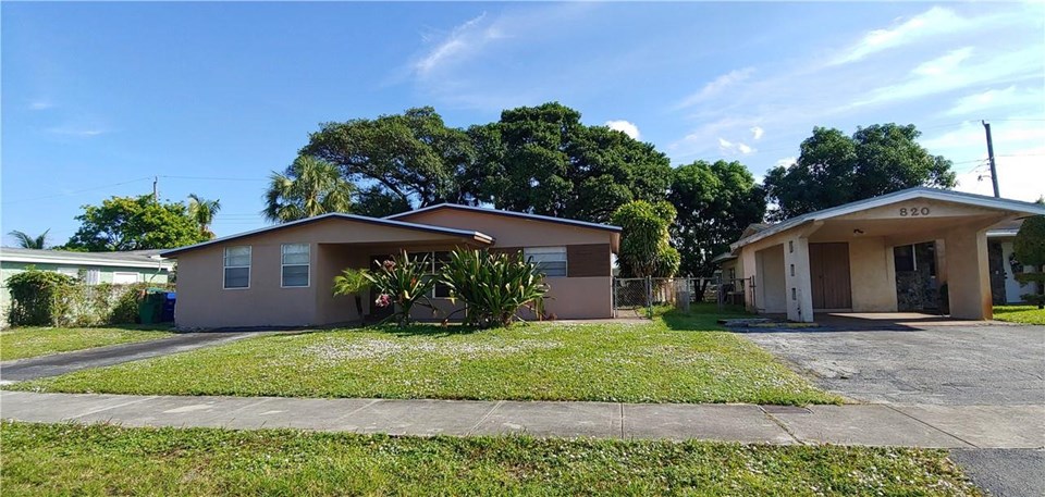830 NW 38th Ave