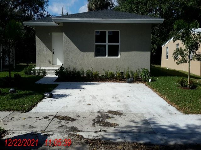 409 NW 14th Way