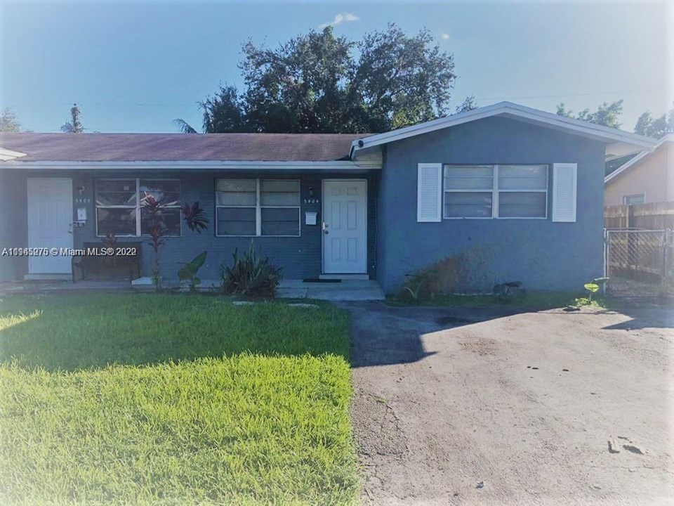 5404 NW 16th Court