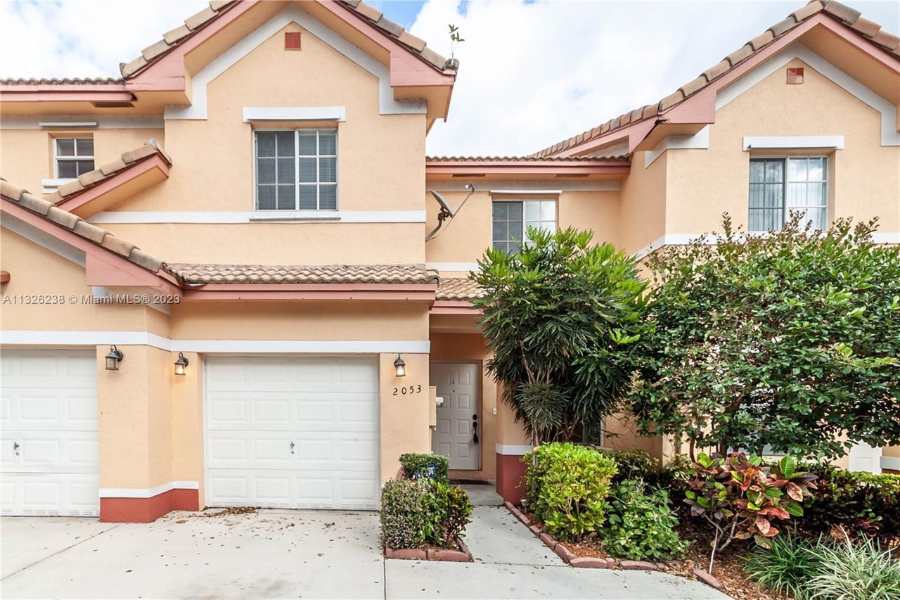 2053 SW 87 Terrace