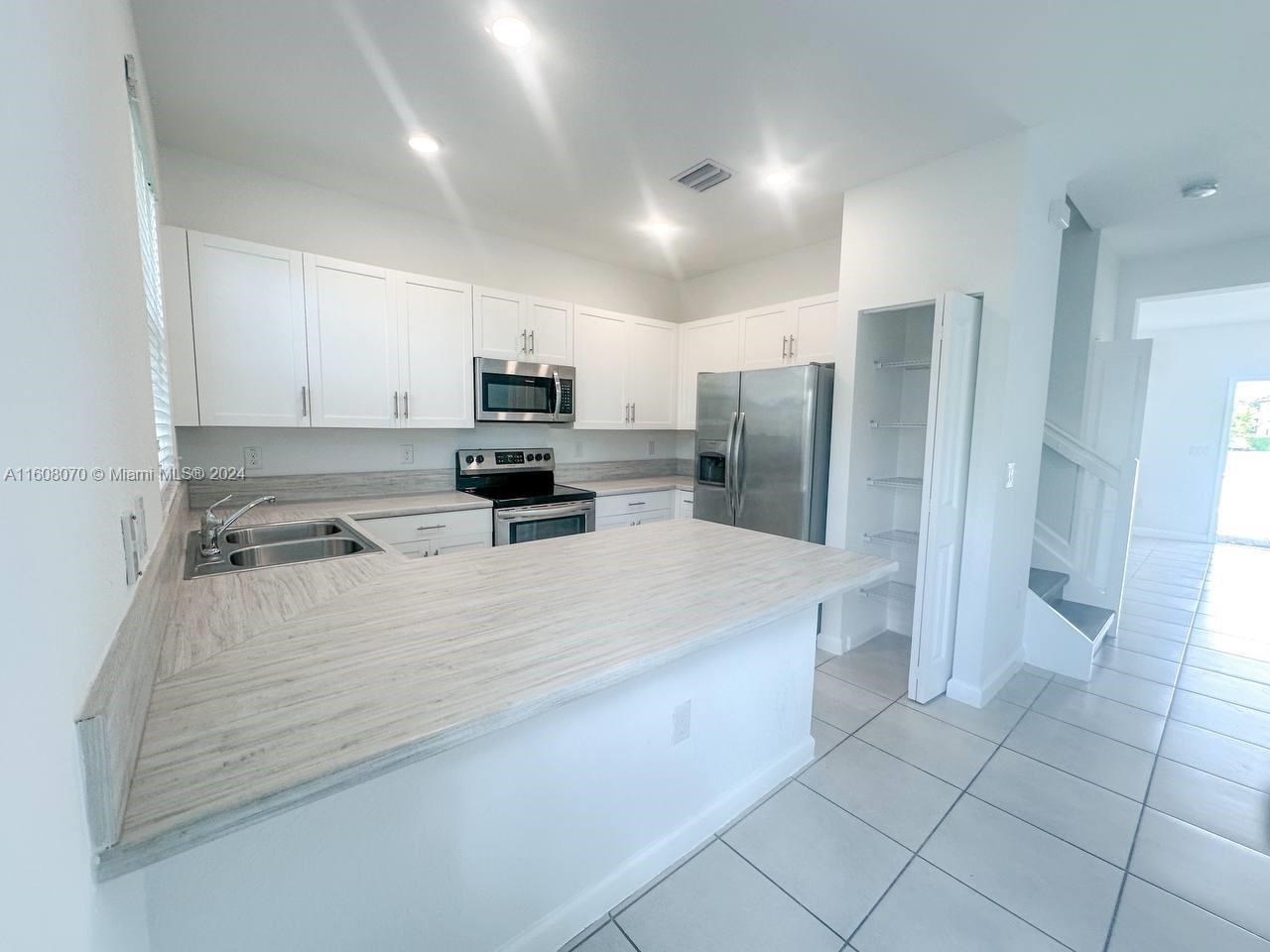 645 NE 208th Ter