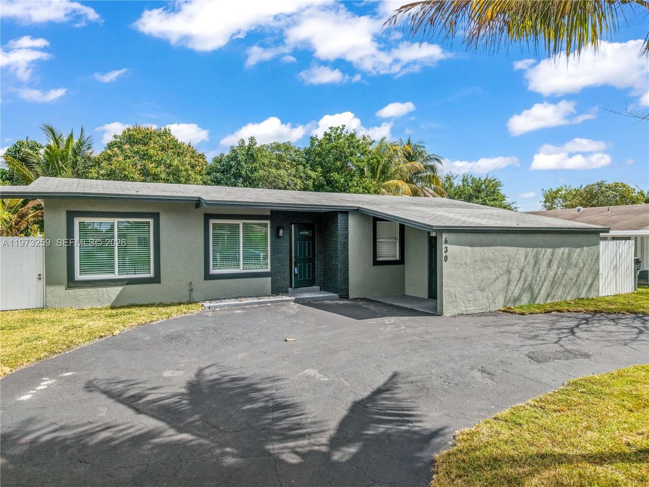 630 SW 28TH DR